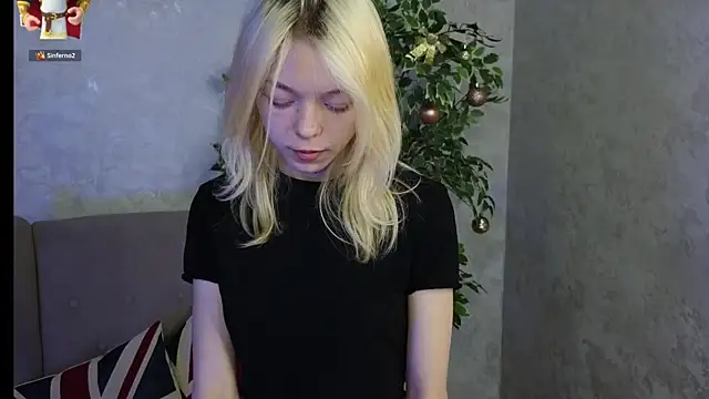 MillaHolt's cam snapshot