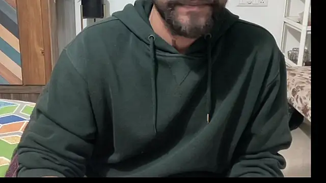 MakeMeAwareAah's cam snapshot