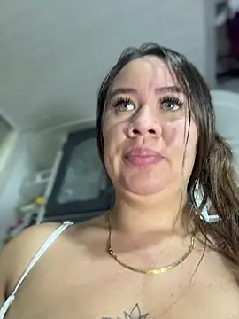 Emiily_lee live sex cam