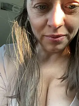 ladywithbigass's cam snapshot