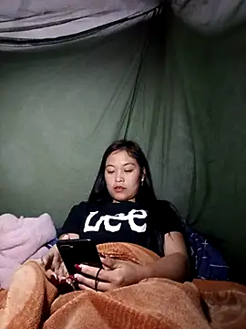 Alice-567's cam snapshot