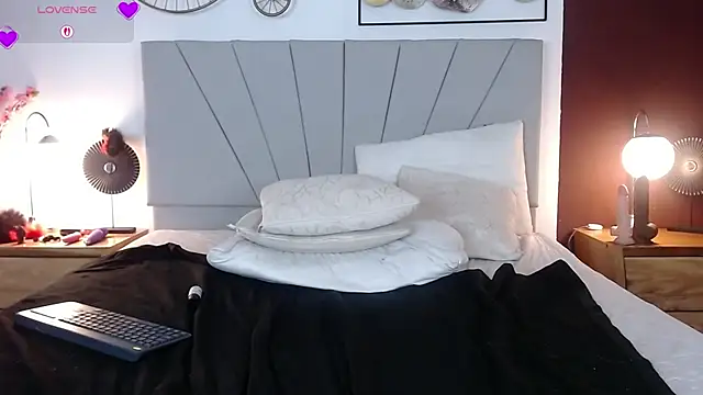 Lolagolden1's cam snapshot