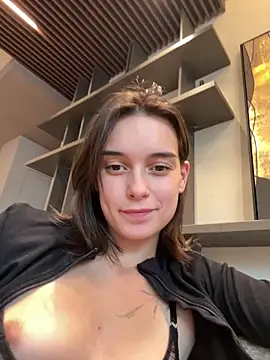 Monica_Law_'s cam snapshot