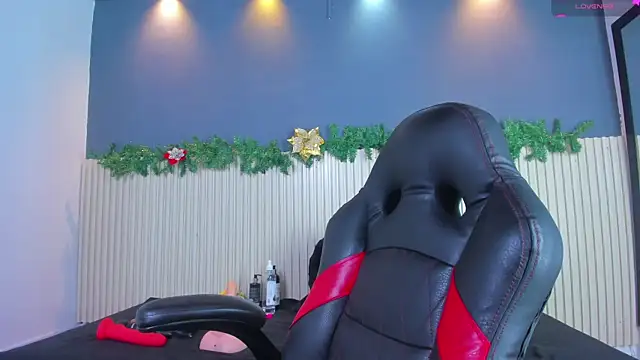 Aida-nicolle's cam snapshot