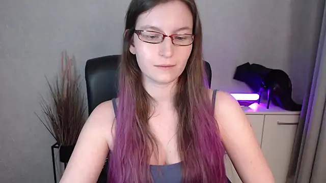 emmaxDelight's cam snapshot