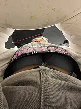 KateBurlesk's cam snapshot