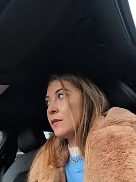 Risky_girl23's cam snapshot