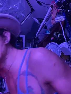 gurlnips live sex cam