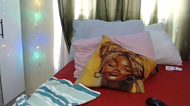 Foxybrownxx1's cam snapshot