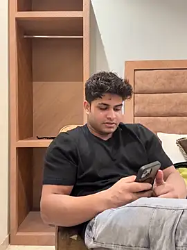 Vihaaanfucks live sex cam