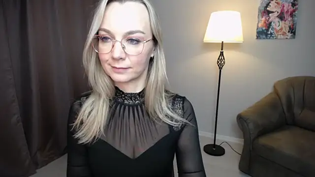 Ava_Elior's cam snapshot