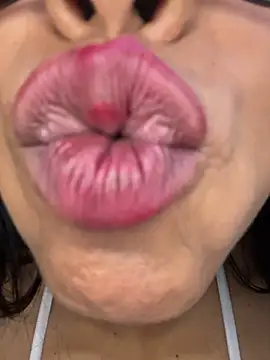 Emma__cumlovee's cam snapshot