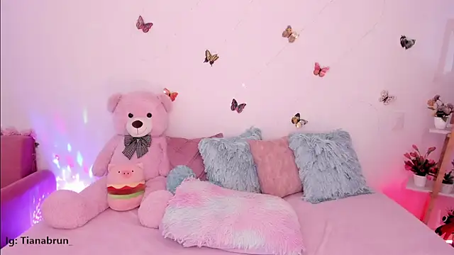 Zara_uwu_ live sex cam