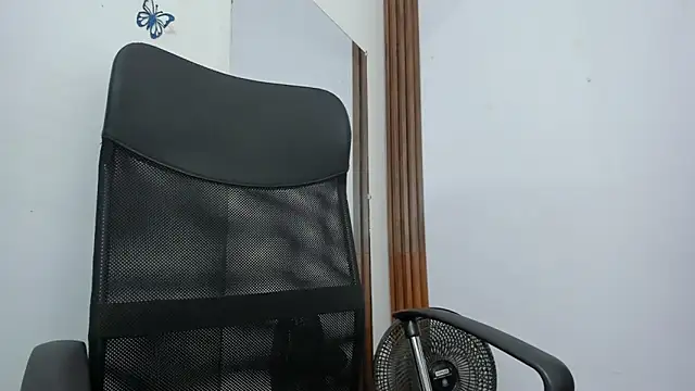 Anandastill_'s cam snapshot