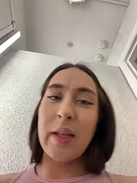 Holly_Play's cam snapshot