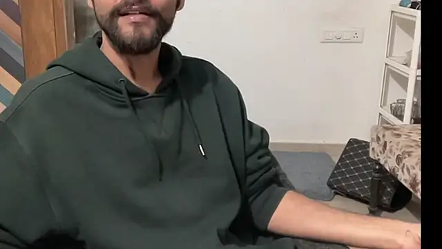 MakeMeAwareAah's cam snapshot