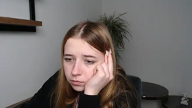 SweetBellaa_'s cam snapshot