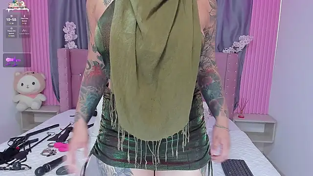 Nayla-Mouna's cam snapshot