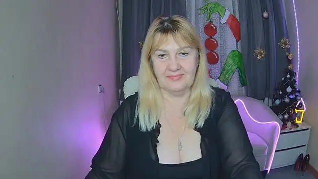 EmmaEllison's cam snapshot