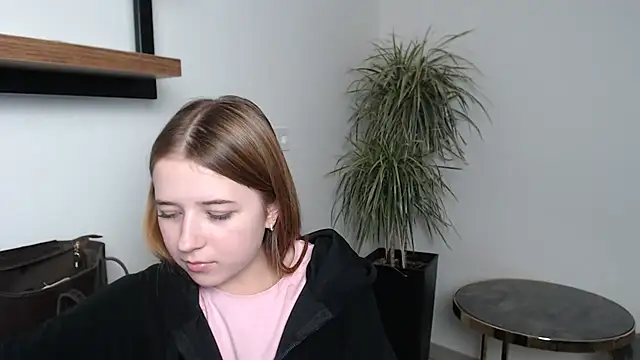 SweetBellaa_'s cam snapshot