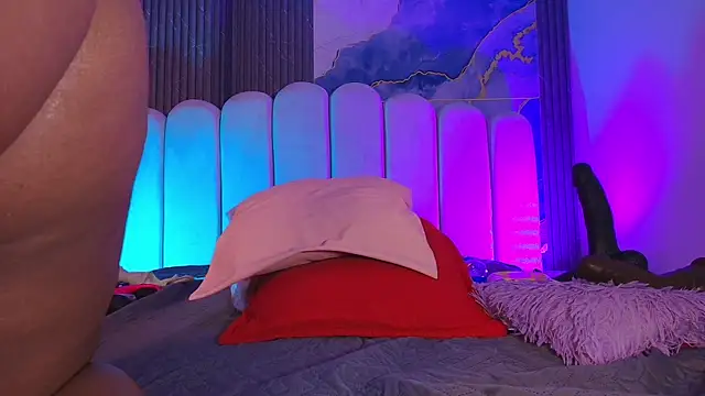 jones_maddy_'s cam snapshot