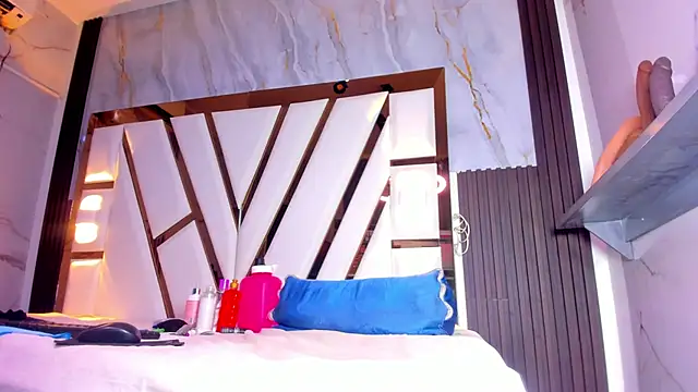 lola_hornei's cam snapshot