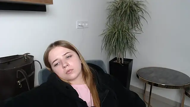 SweetBellaa_'s cam snapshot