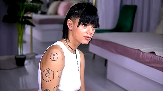 AnneFaris's cam snapshot