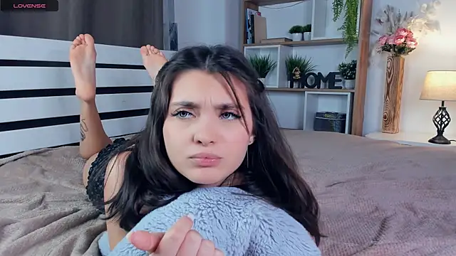 FunnyyMonkeyy's cam snapshot