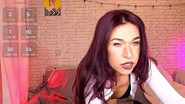 ReginaFoXXXy's cam snapshot