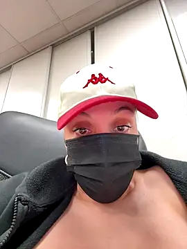 Nouracoquine's cam snapshot