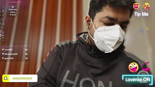 HighOnHeat live sex cam