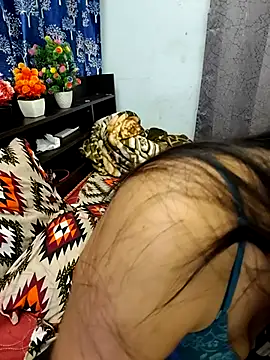 priya_26's cam snapshot