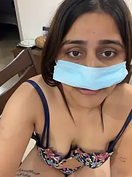 youngcoupleloverose's cam snapshot