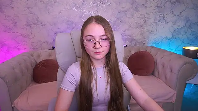 ArrinaWairr live sex cam