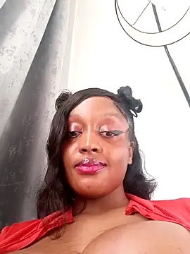 Busty_Bambi's cam snapshot