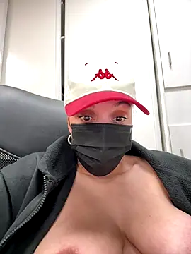 Nouracoquine's cam snapshot