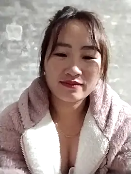 emini-xx's cam snapshot