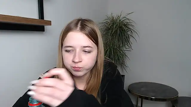 SweetBellaa_'s cam snapshot