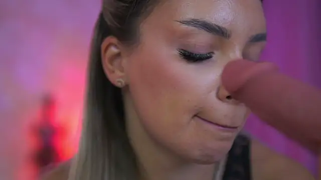 ArtTeasee's cam snapshot