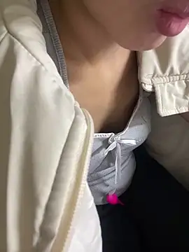 Mina048's cam snapshot