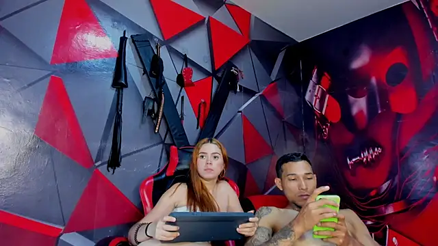 Hana_and_Zeta live sex cam