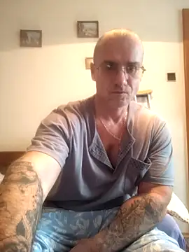 chcem1975 live sex cam