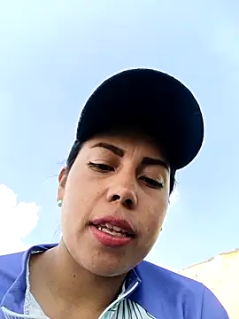 _andrea30 live sex cam