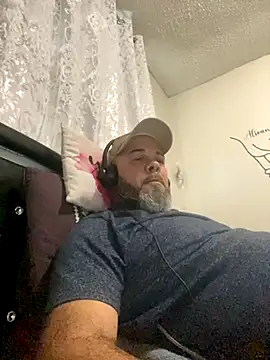 Cristian-Brayan's cam snapshot