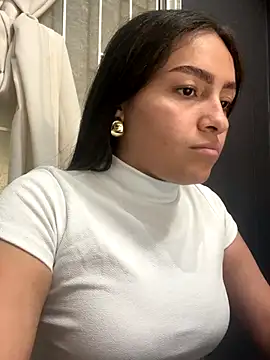 Alyha_Cortes's cam snapshot