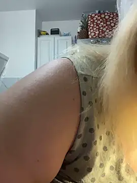 LanaSoftt's cam snapshot