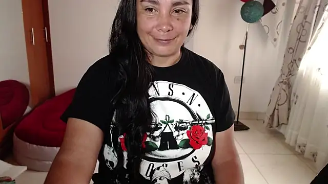 vivian-milf's cam snapshot