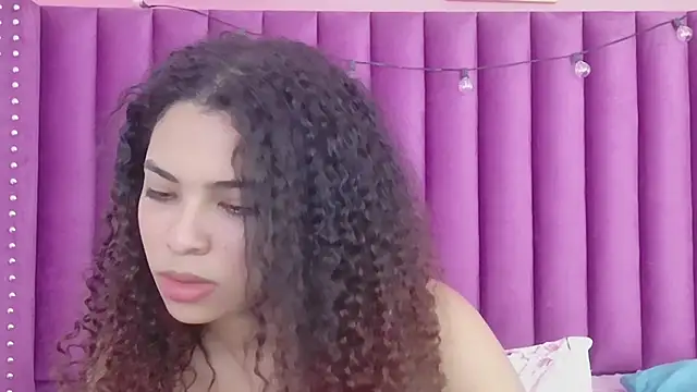 littleebonny's cam snapshot