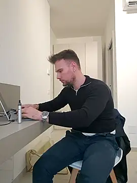 mrlyuis live sex cam